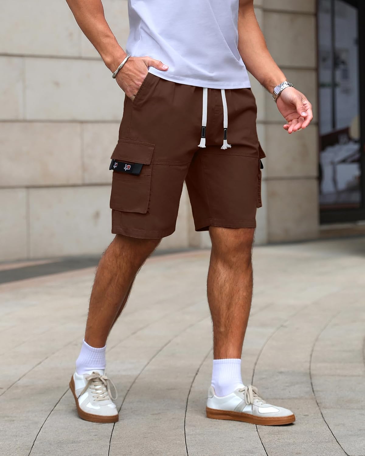 Detalle de APTRO Men's Cargo Shorts with Elastic Waistband and Drawstring – 100% Cotton, Big & Tall Relaxed Fit