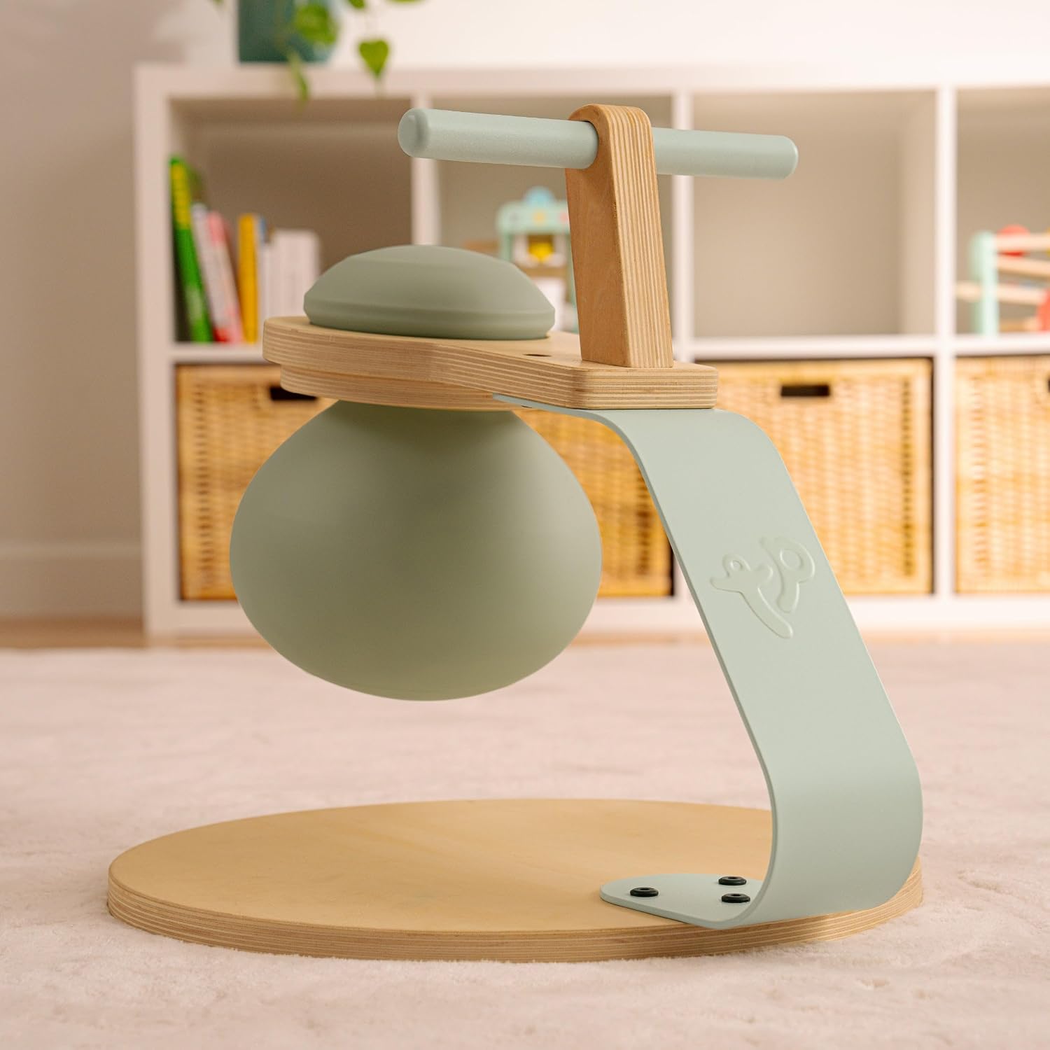 Detalle de TP Toys Active Tots Wooden Toddler Bouncer: durable FSC wooden jumper for 12+ months
