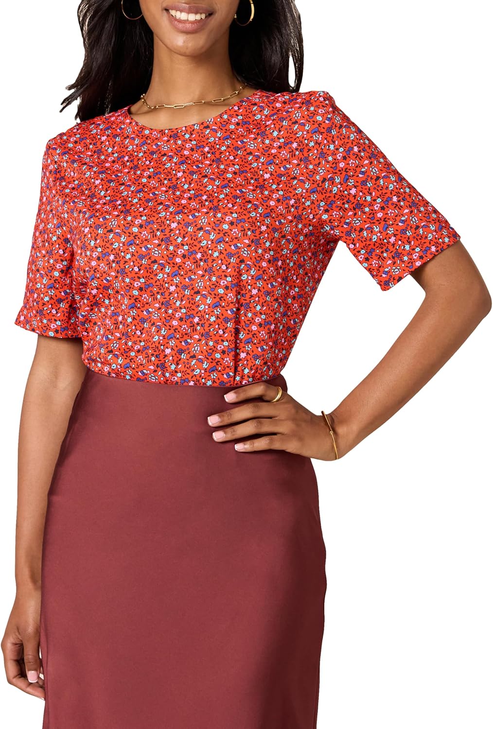 Thumbnail 4 de Amazon Essentials Women’s Regular-Fit Georgette Short-Sleeved Top