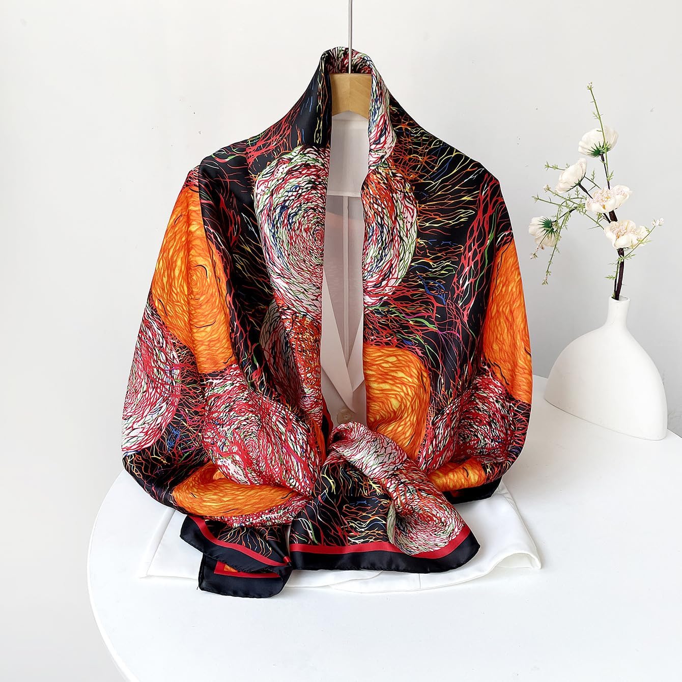 Detalle de FairyCity Women's Scarf in Satin