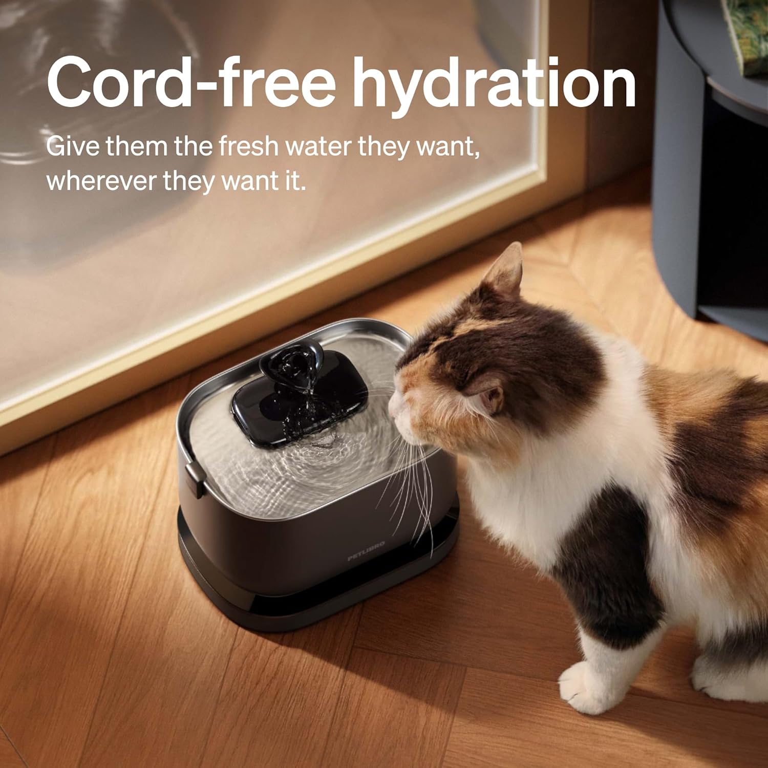 Detalle 2 de PETLIBRO Dockstream Wireless Cat Water Fountain (2.5L) – battery-operated with motion sensor, black