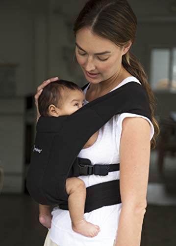 Detalle 1 de Ergobaby Embrace - Mochila Portabebé Negra 🖤
