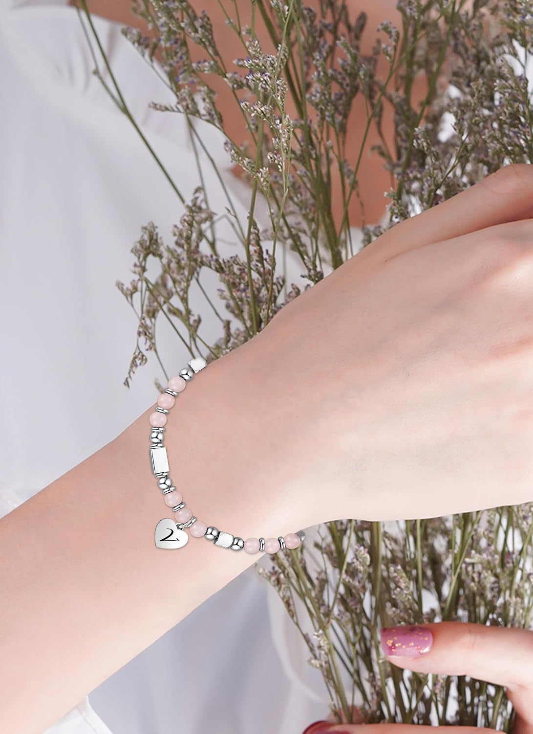 Detalle 2 de HAYOUWAY Rosenquarz Armband Buchstaben 4 mm