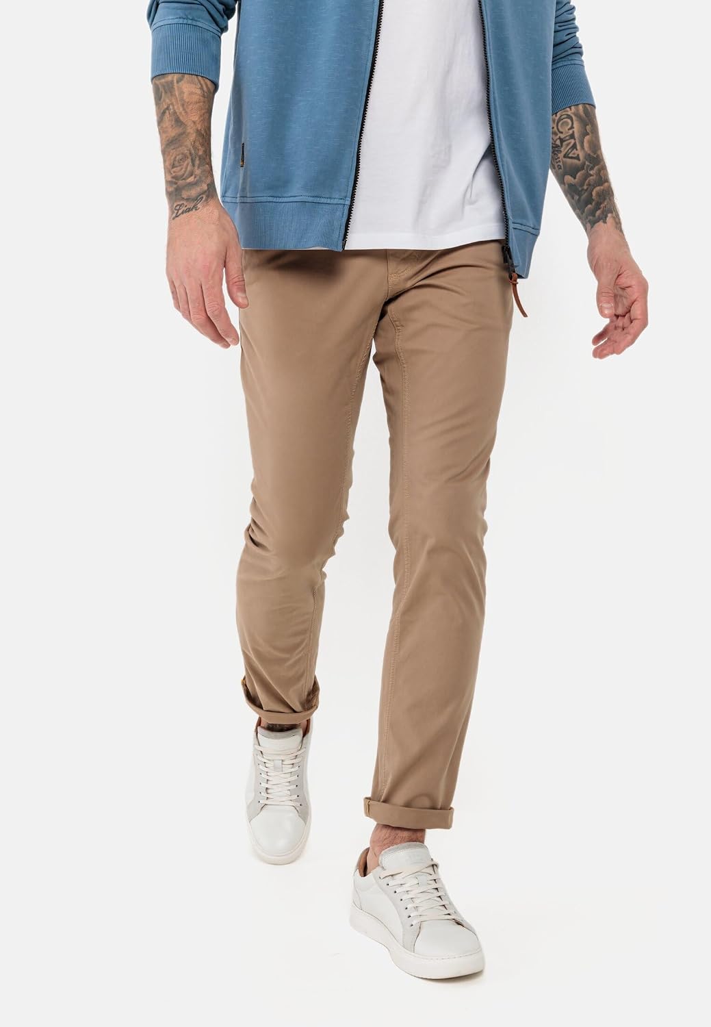 Detalle de camel active Houston – męskie spodnie chino Stretch, Regular Fit
