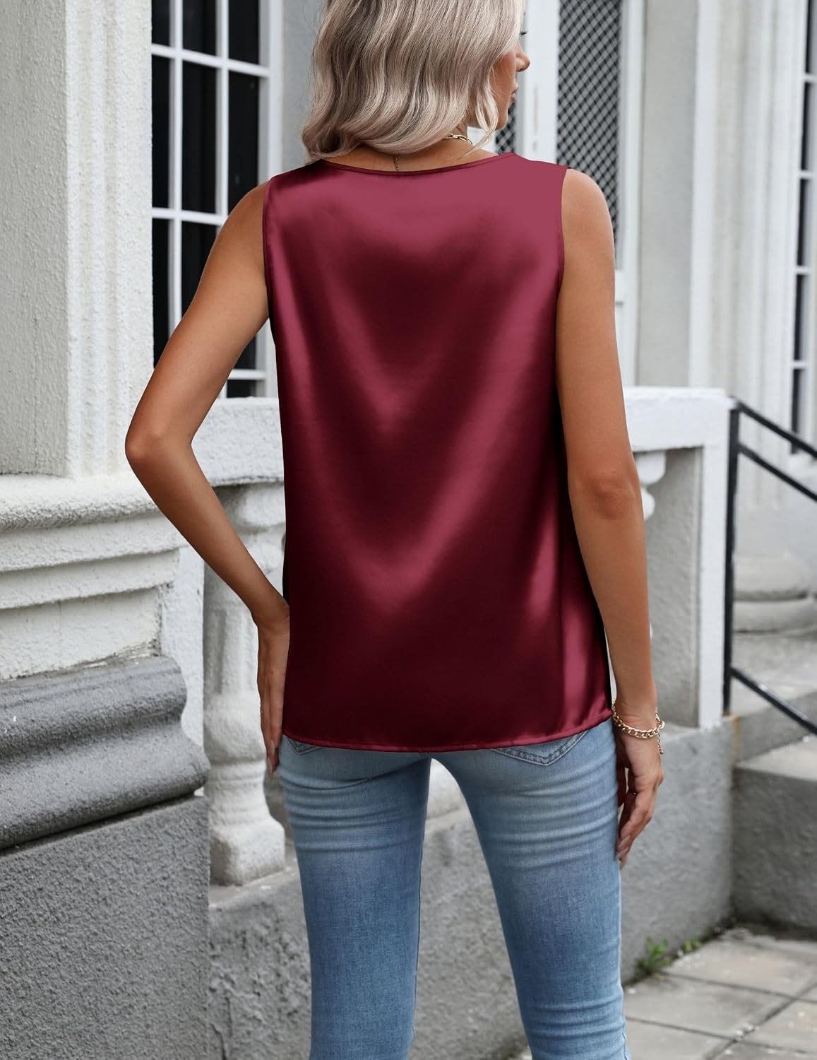 Detalle 1 de Zeagoo Women's Satin Tank Top, Pleated Sleeveless Blouse with Round Neck