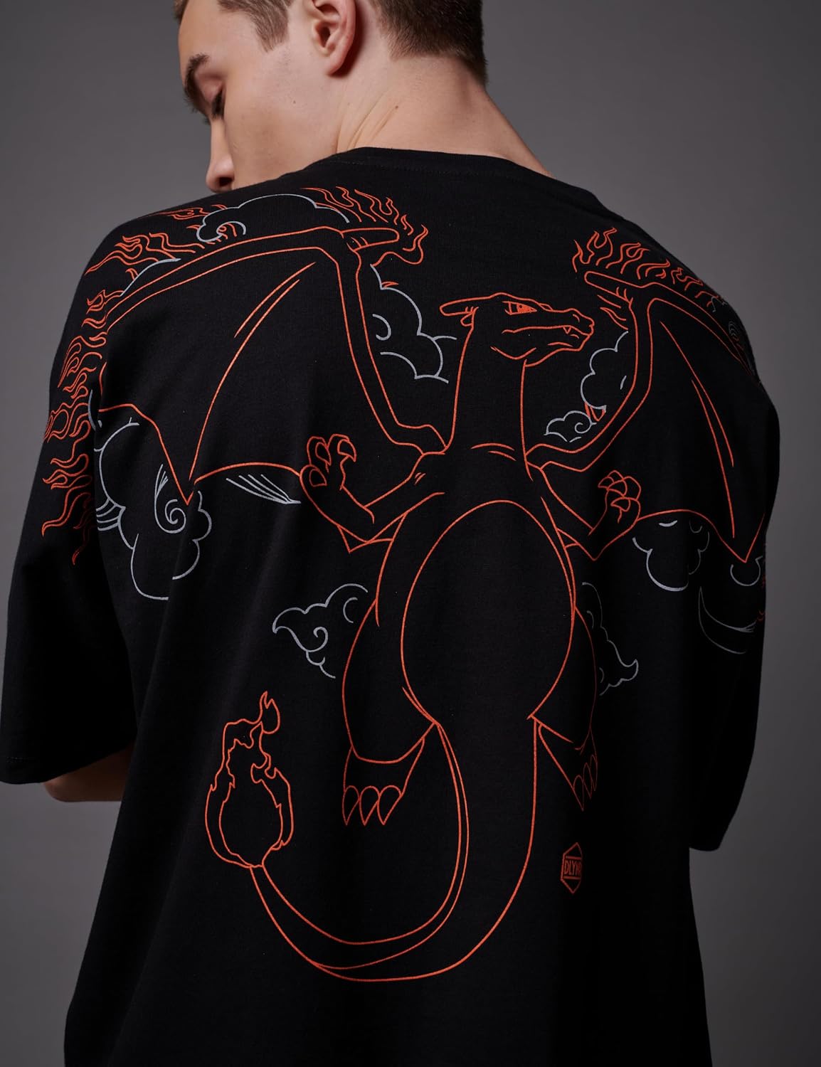 Detalle de Dolly Noire x Pokémon Maglietta Charizard Over Kimono - Nero, unisex, cotone 100%