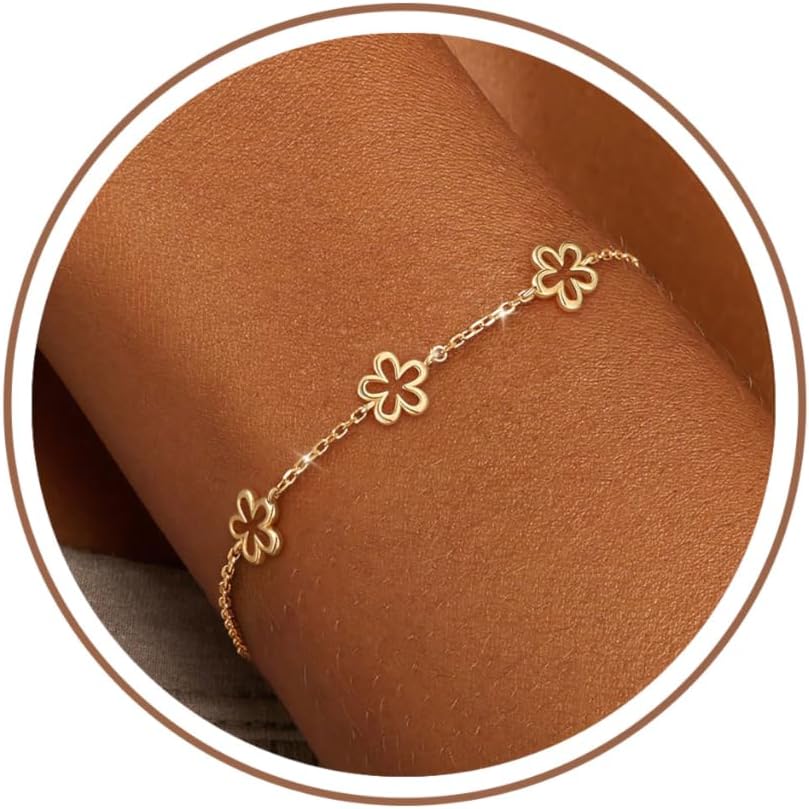 Detalle de KOHOTA Station Bracelet in 14K Gold-Plated Copper
