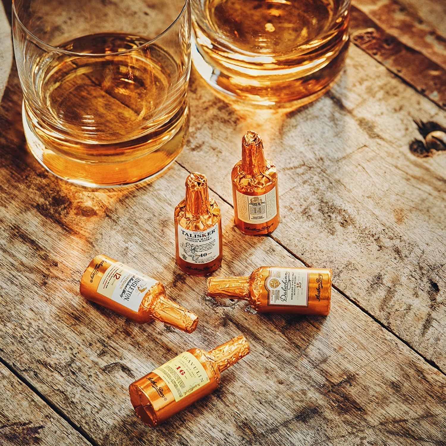 Thumbnail 3 de Anthon Berg Cioccolatini al liquore con whisky scozzese single malt – 5 varietà, confezione da 10 bottiglie (155 g ciascuna)