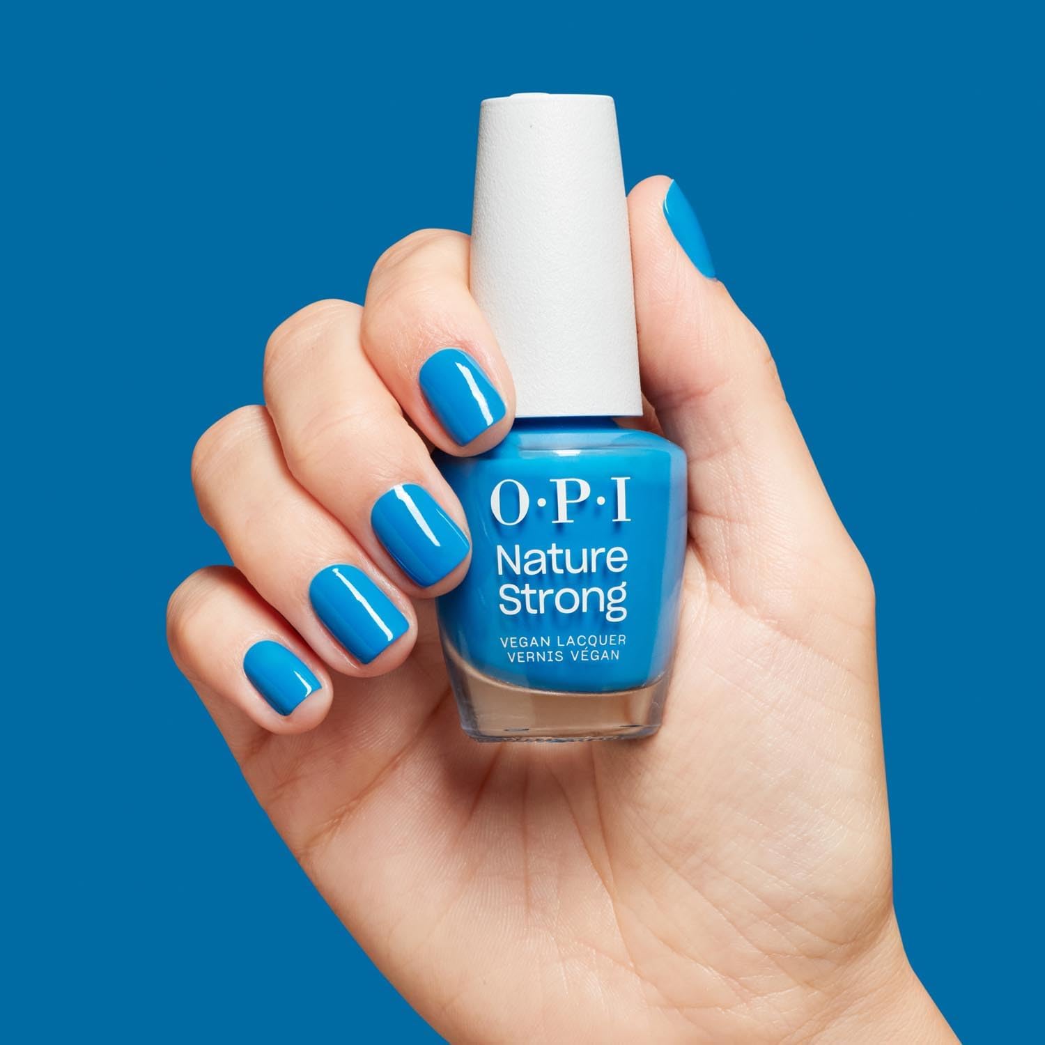 Thumbnail 2 de OPI Nature Strong Fresh as a Blue Daisy – smalto vegano blu, brillante e a lunga durata fino a 7 giorni (15 ml)