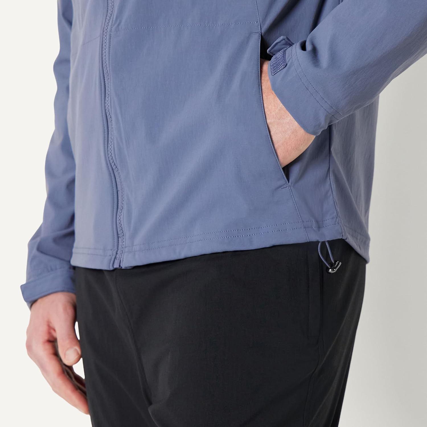 Thumbnail 3 de Amazon Essentials Men's Active Lightweight Water Repellent Full-Zip Hiking Jacket