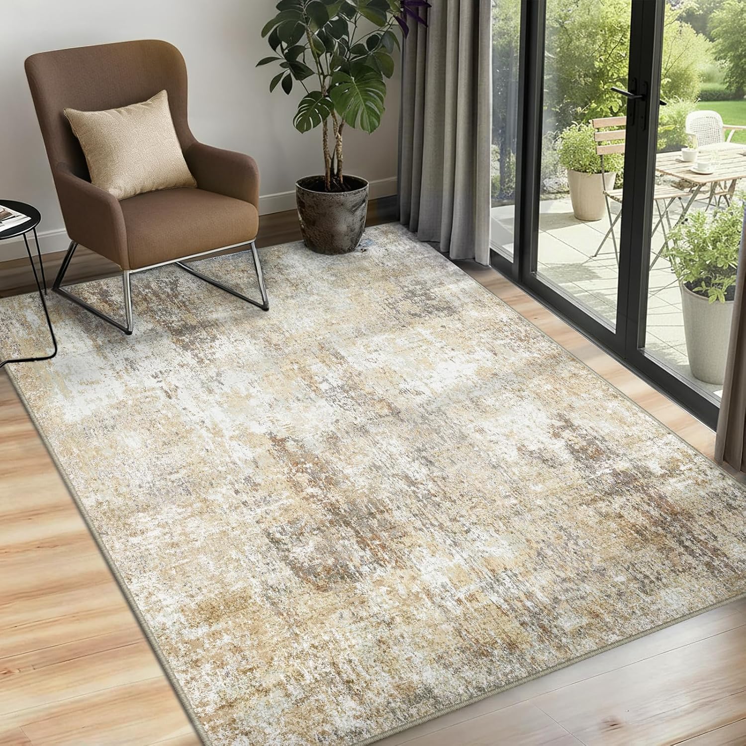 Detalle de INOVADAY waschbarer Teppich für Wohnzimmer & Schlafzimmer, 90x150 cm – modernes abstraktes Design in Braun/Grau