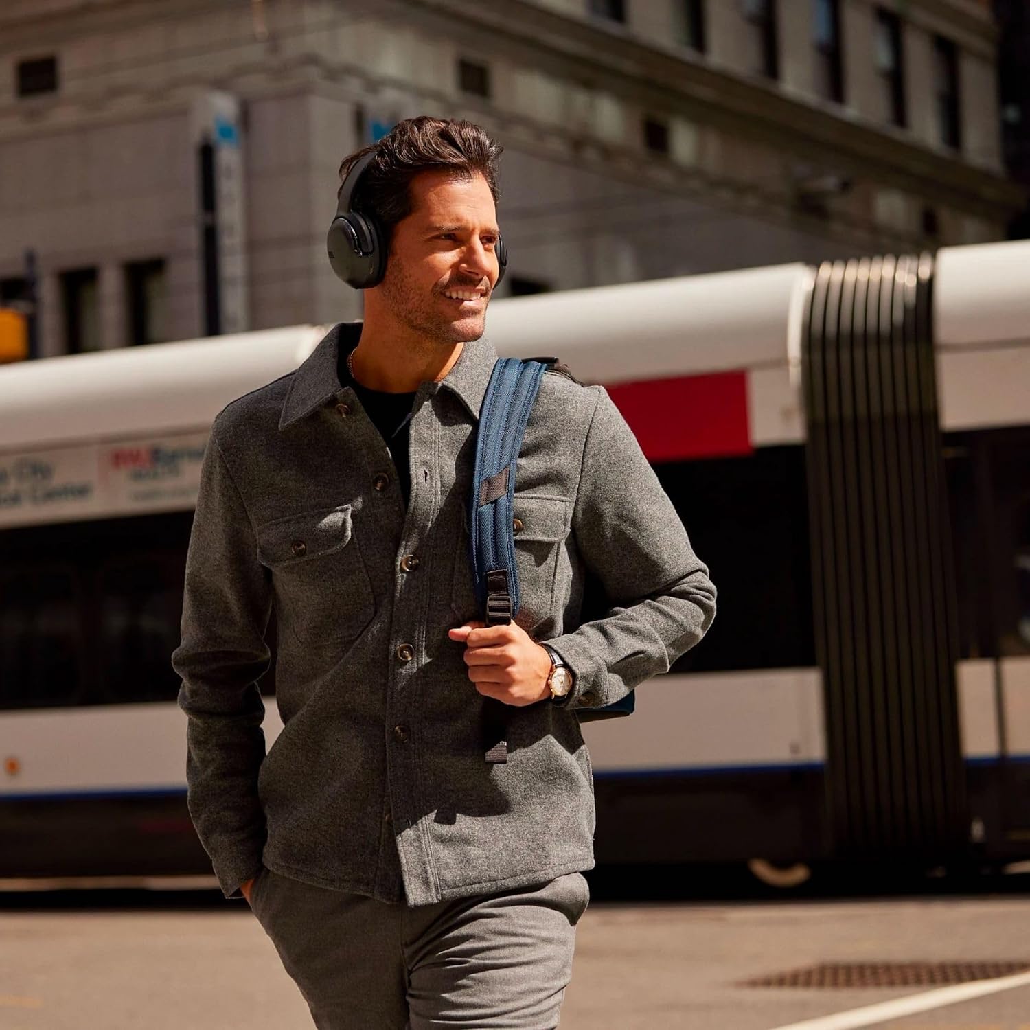 Detalle de JBL wireless over-ear headphones, Black