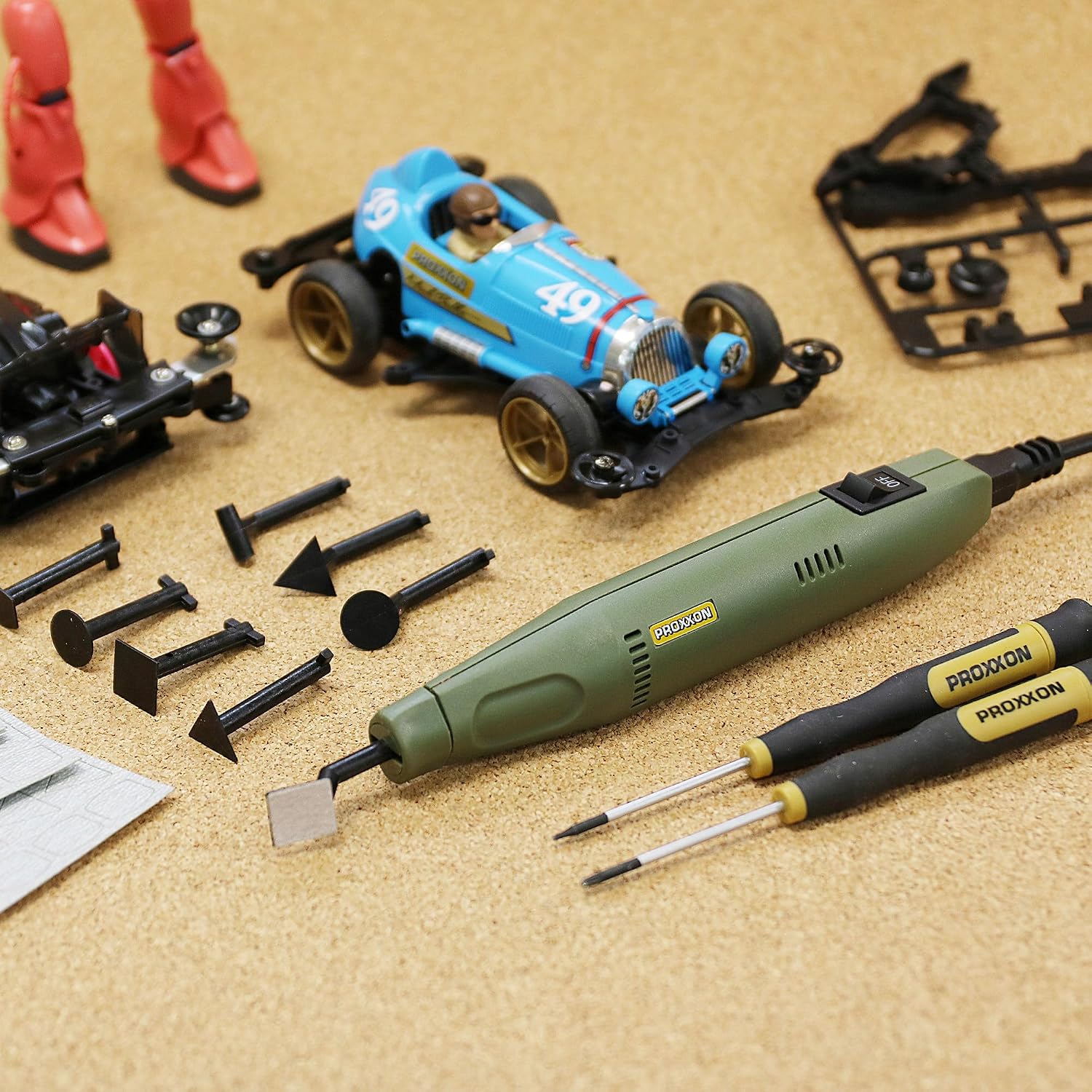 Detalle 1 de プロクソン 28594-M ペンサンダー 先端アーバー8種・800番ペーパー付き