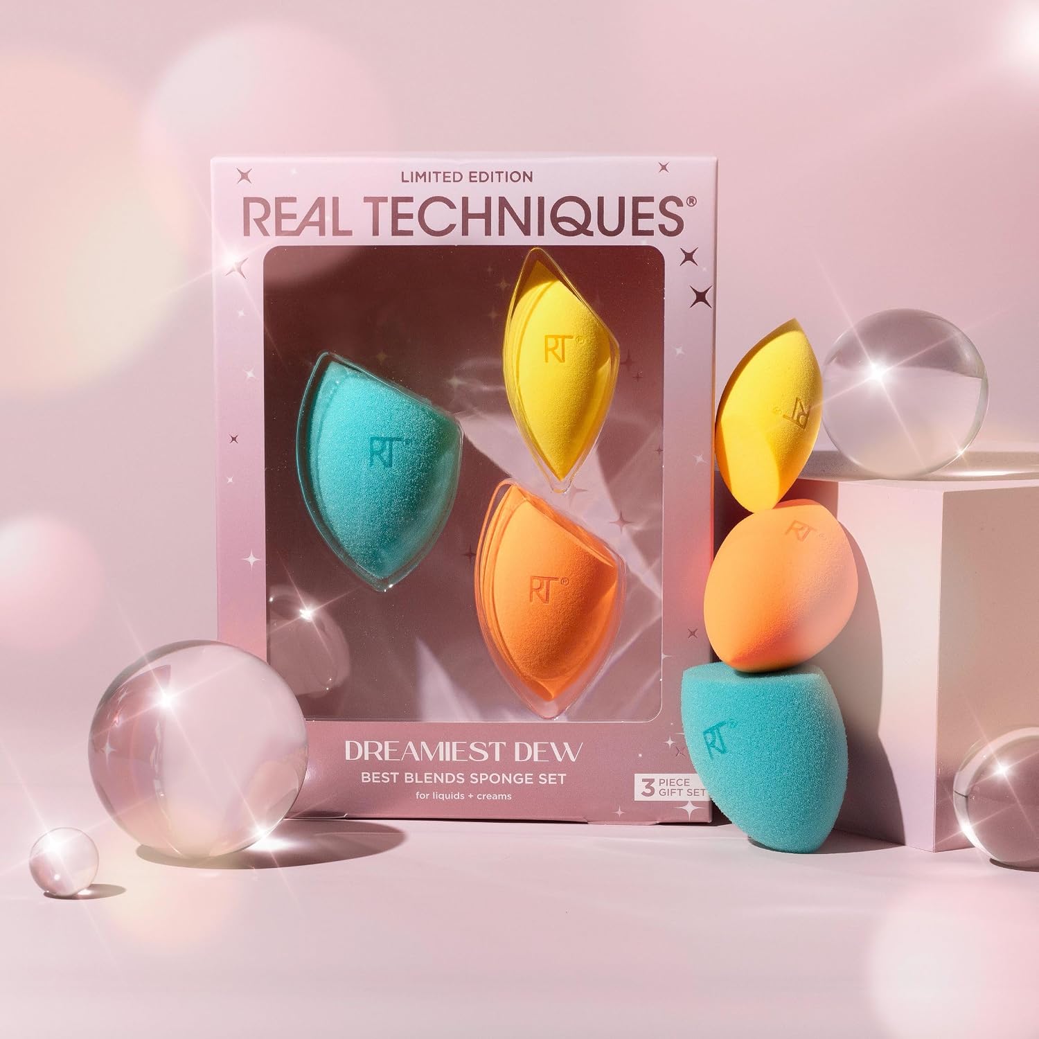 Detalle 2 de Real Techniques Dreamiest Dew Best Blends sminksvampset, 3 delar
