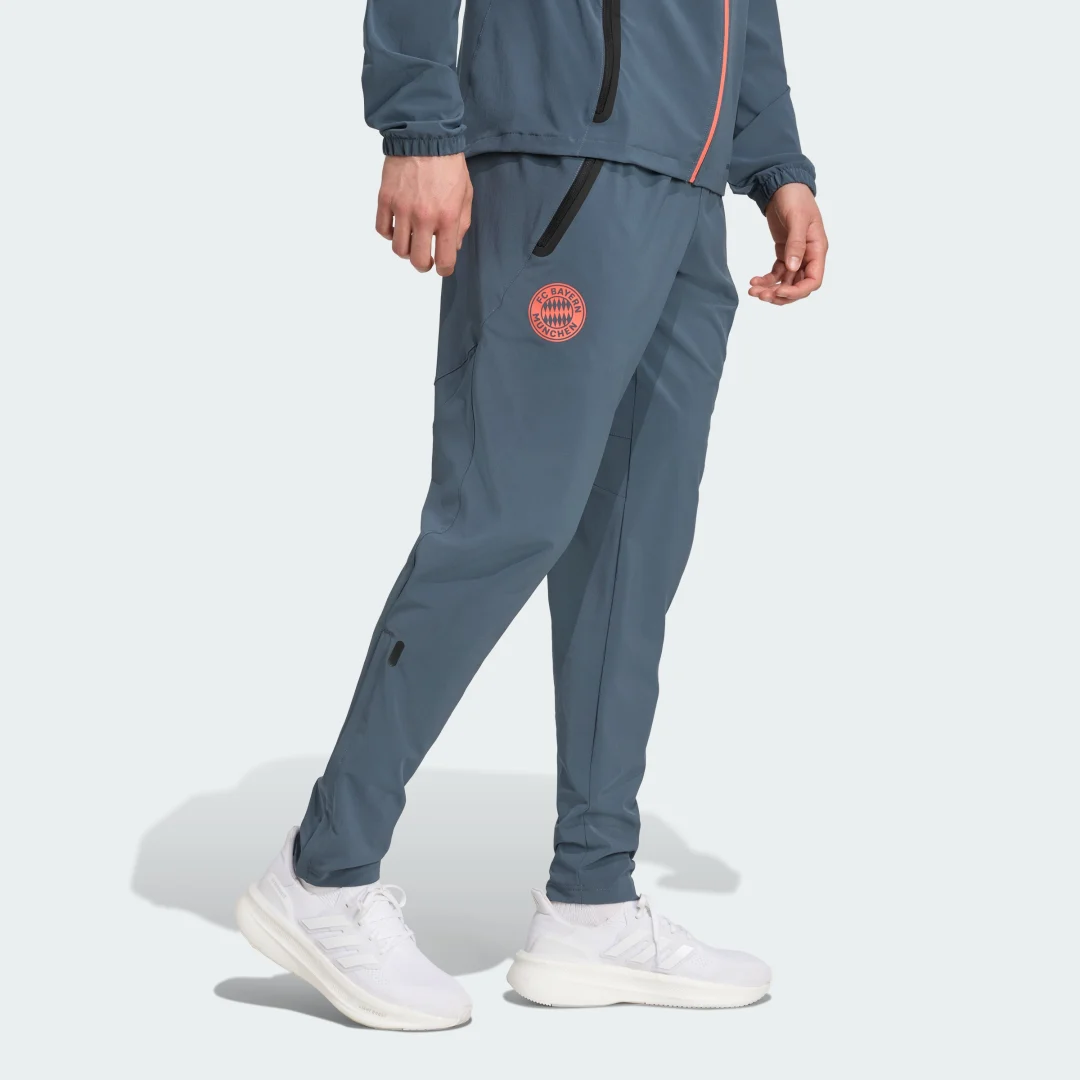 Detalle de Pantalón FC Bayern Tiro 25 Competition Vis Tech Travel de Adidas