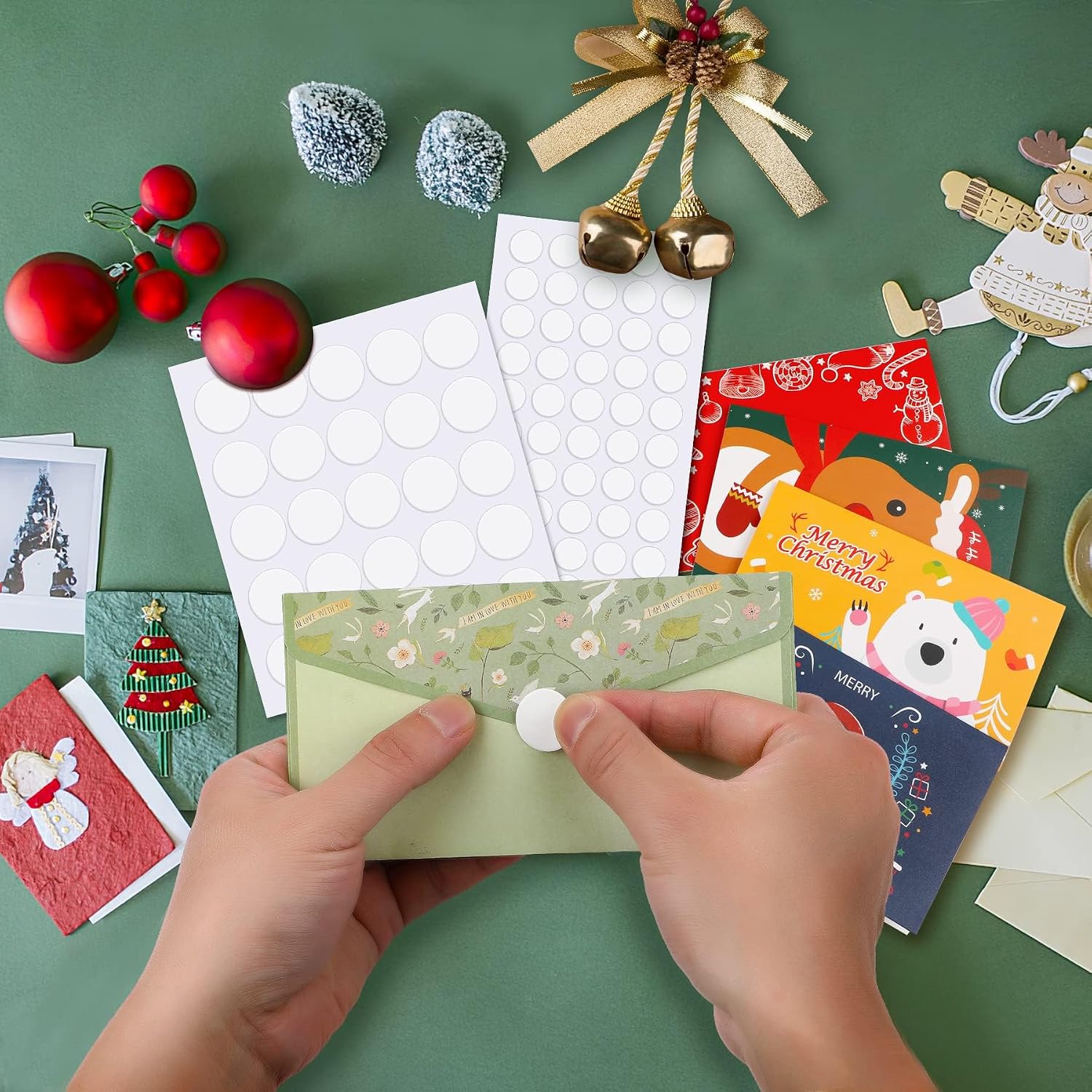 Detalle 2 de JANYUN 225-Piece Double-Sided Sticky Dots, Clear Acrylic, Reusable