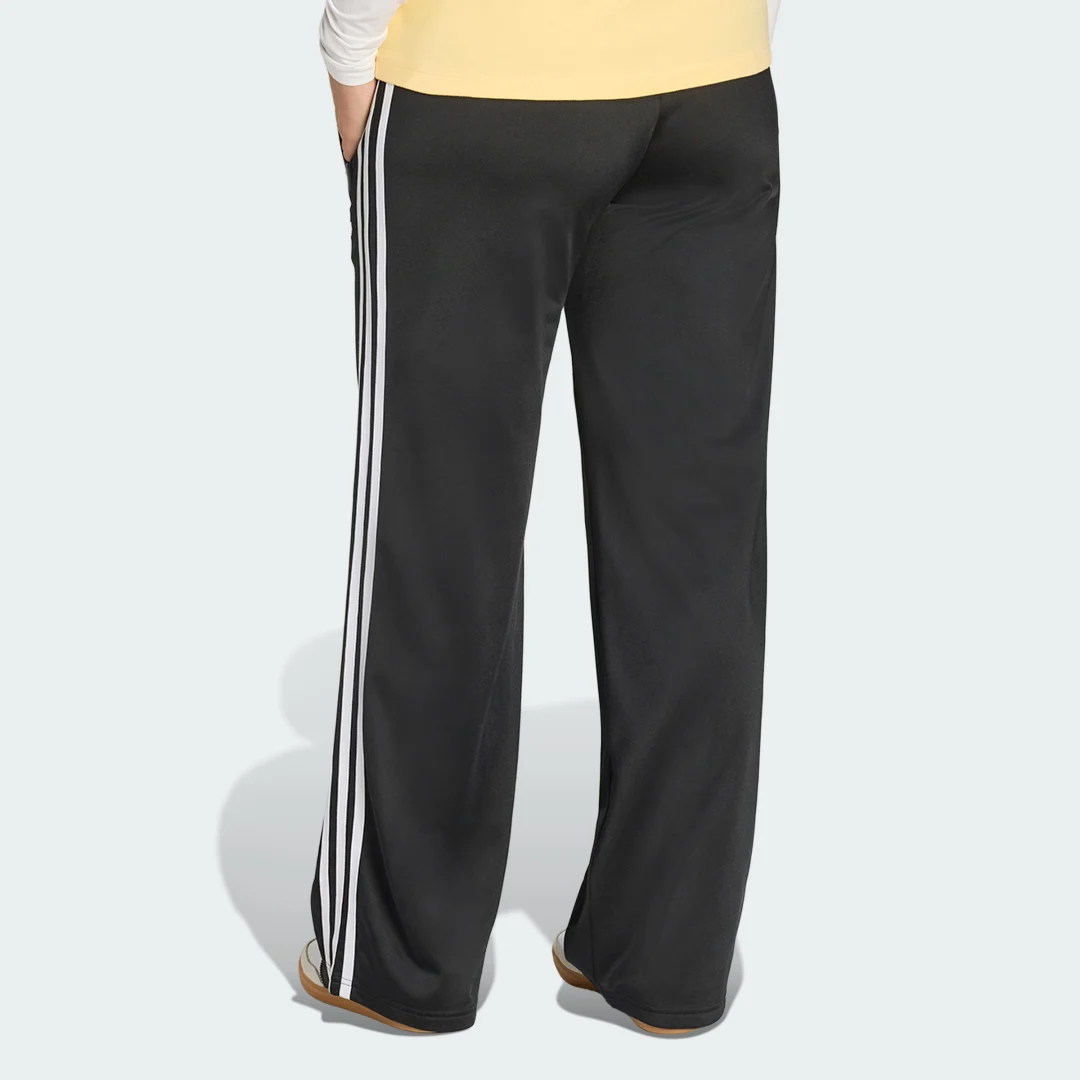 Detalle 2 de adidas Pantalón fruncido Firebird negro