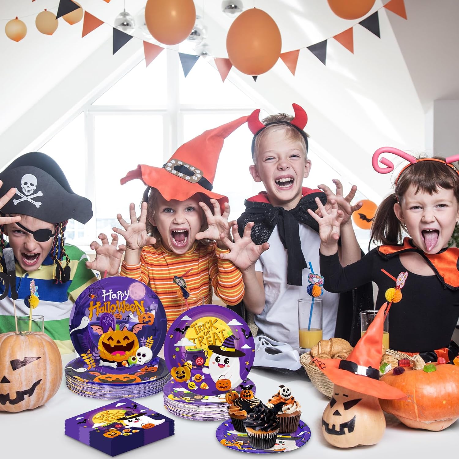 Detalle de PERFQU Halloween Paper Plates and Napkins Set, 150 Pieces, 9- and 7-Inch Plates