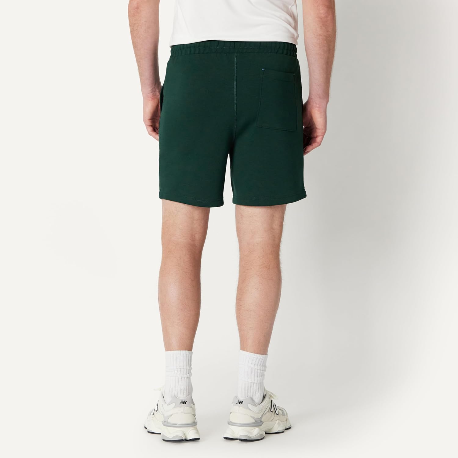Detalle 2 de Amazon Essentials Men’s Athletic Regular-Fit 6” Lounge Workout Gym Shorts (Active Sweat)