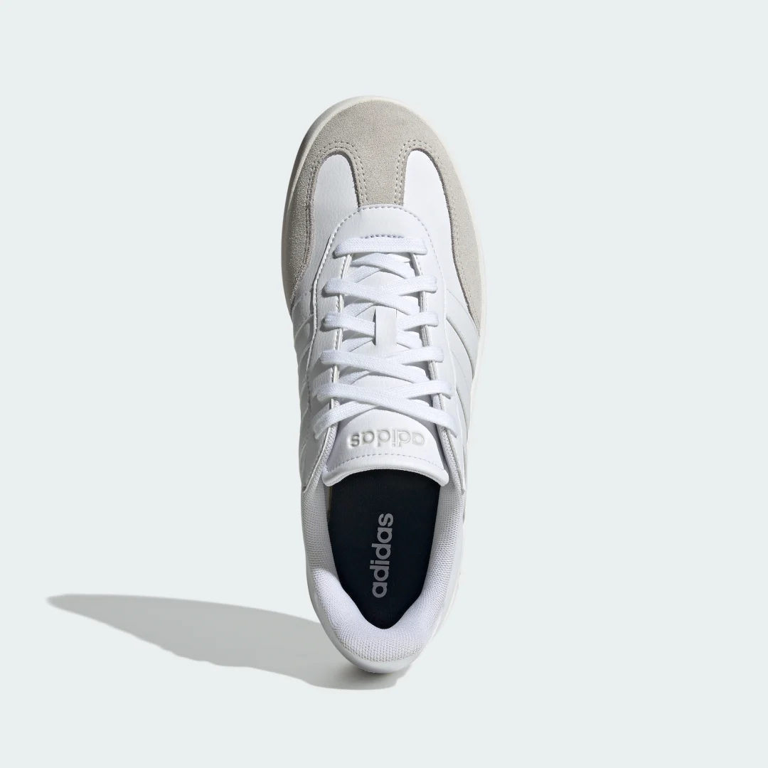 Thumbnail 1 de Zapatilla Barreda de Adidas: estilo limpio y comodidad para el día a día