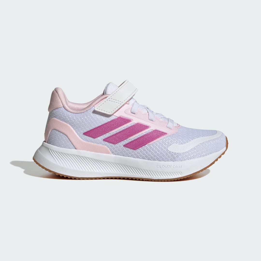 Detalle de Zapatilla Runfalcon 5 Kids de Adidas: comodidad y estilo para los peques