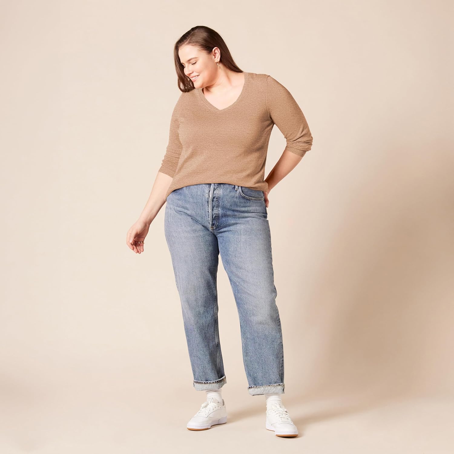 Thumbnail 6 de Amazon Essentials Women's Regular-Fit Lightweight V-Neck Long-Sleeve Jumper (Plus Size available)