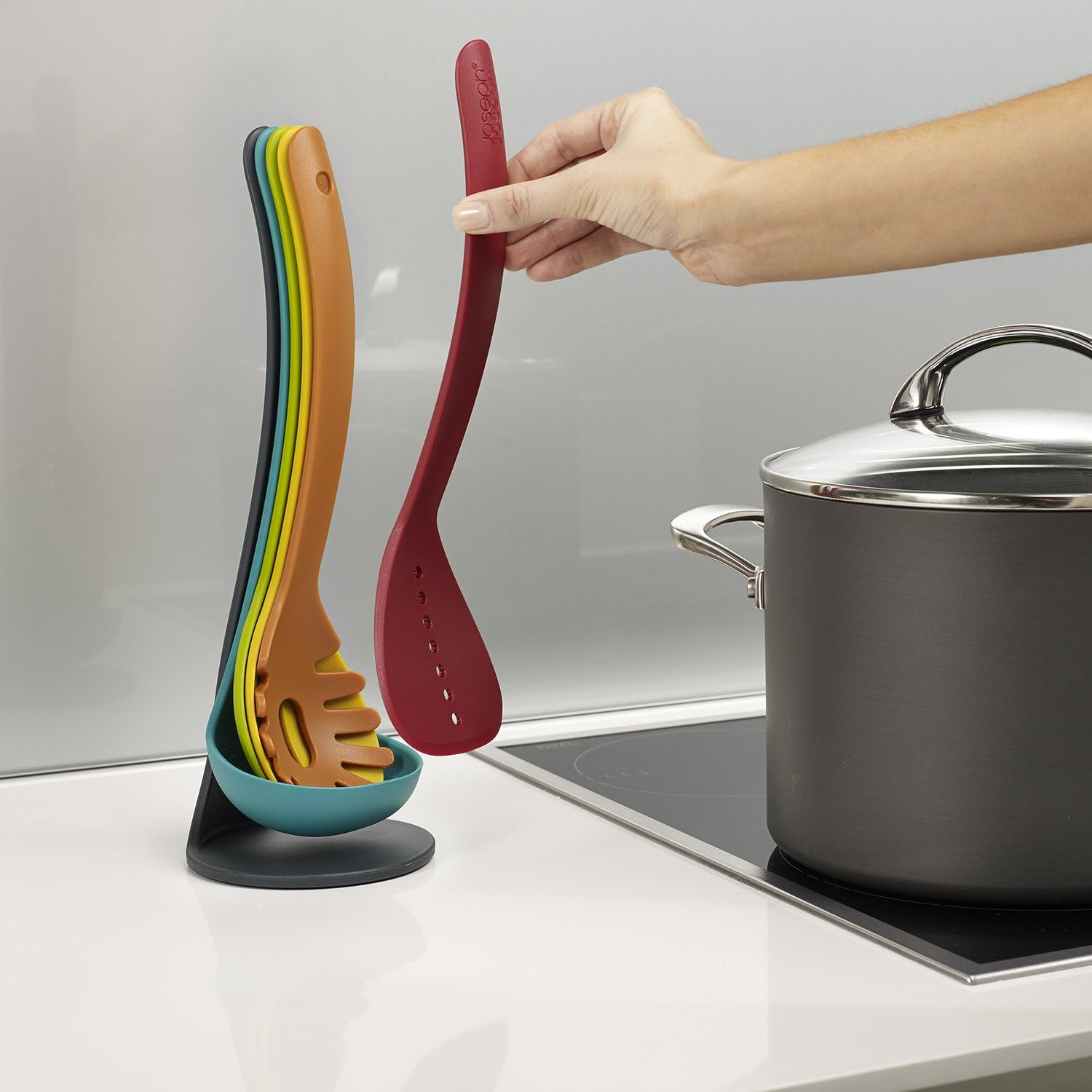 Detalle 2 de Joseph Joseph Nest: Juego de Utensilios de Cocina 5 Piezas 🥄