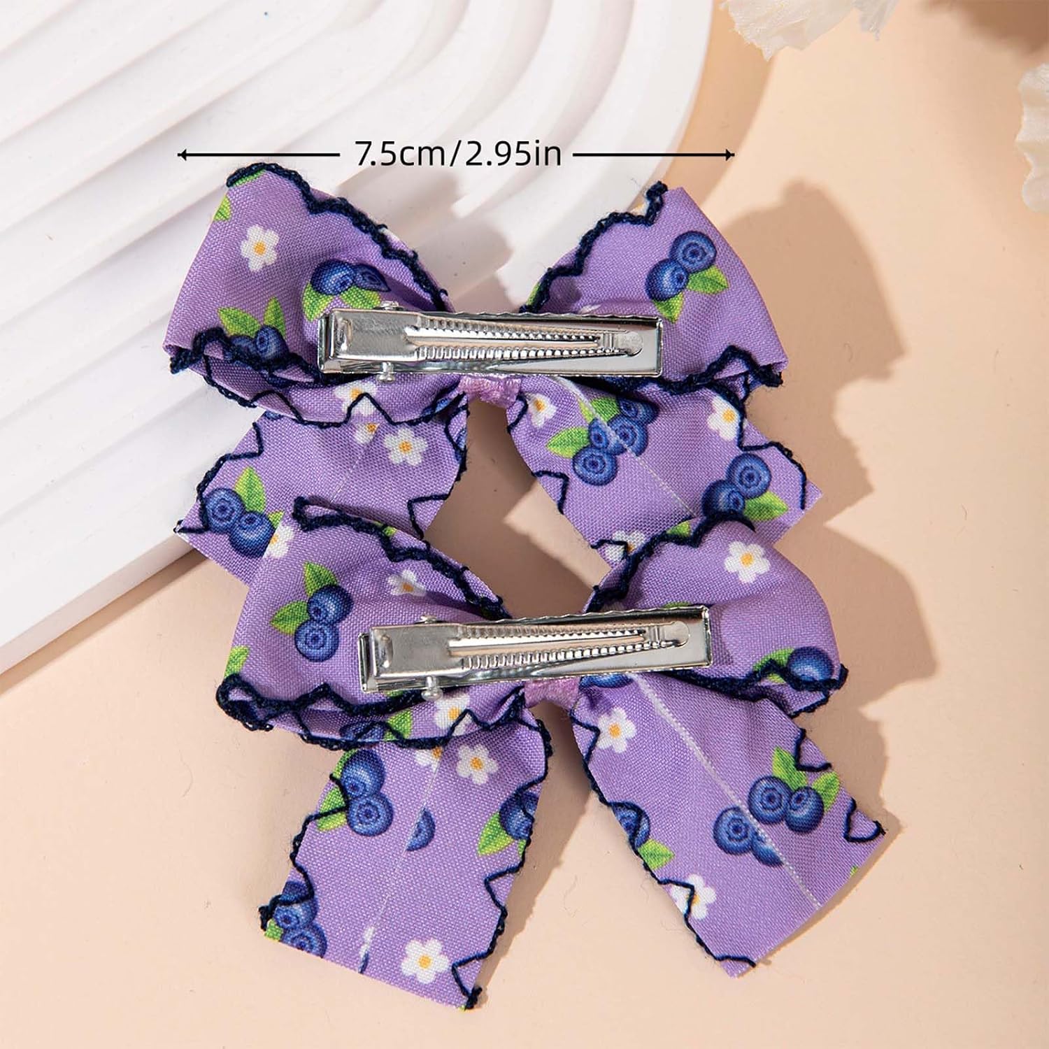 Detalle de ZOONAI Strawberry Bow Hair Clips for Baby Girls, Two-Piece Fruit Design