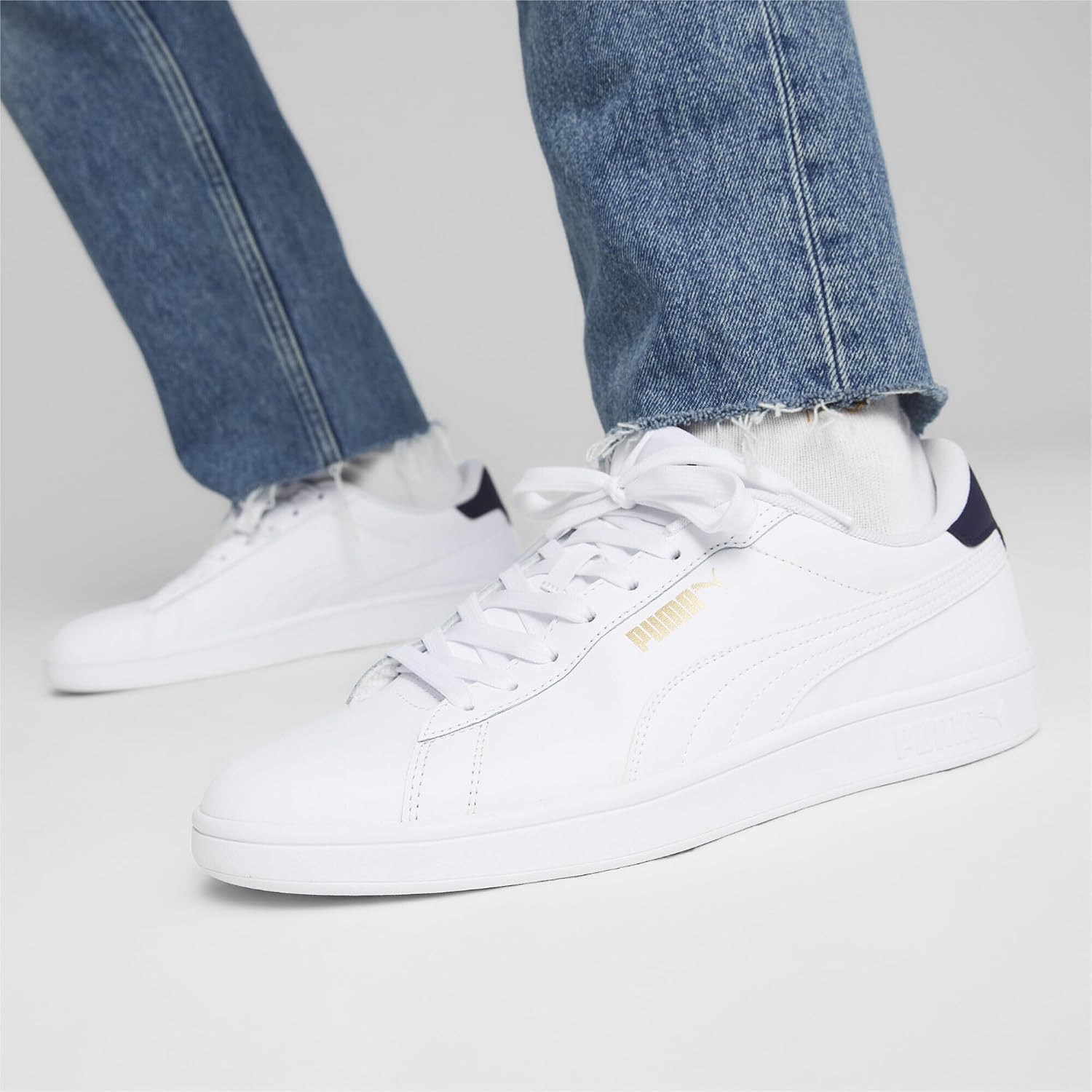 Detalle de PUMA Smash 3.0 Unisex — Baskets élégantes en cuir, blanc/bleu/or (TAILLE 43 EU)