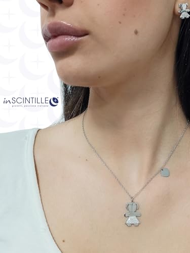 Detalle 2 de inSCINTILLE Collar Mujer en Acero Inoxidable con Colgante de Bebé y Cristales