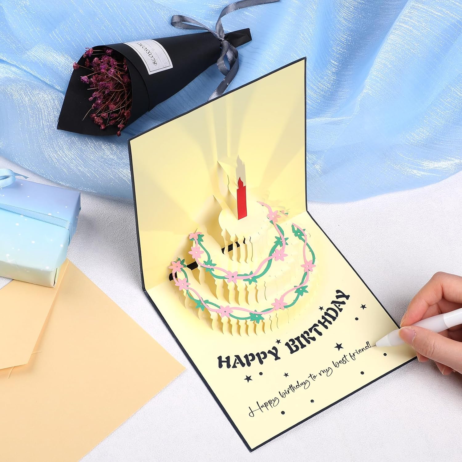 Detalle de GeeRic Carte d'anniversaire 3D musicale avec enveloppe et étiquette — Carte cadeau lumineuse pop-up
