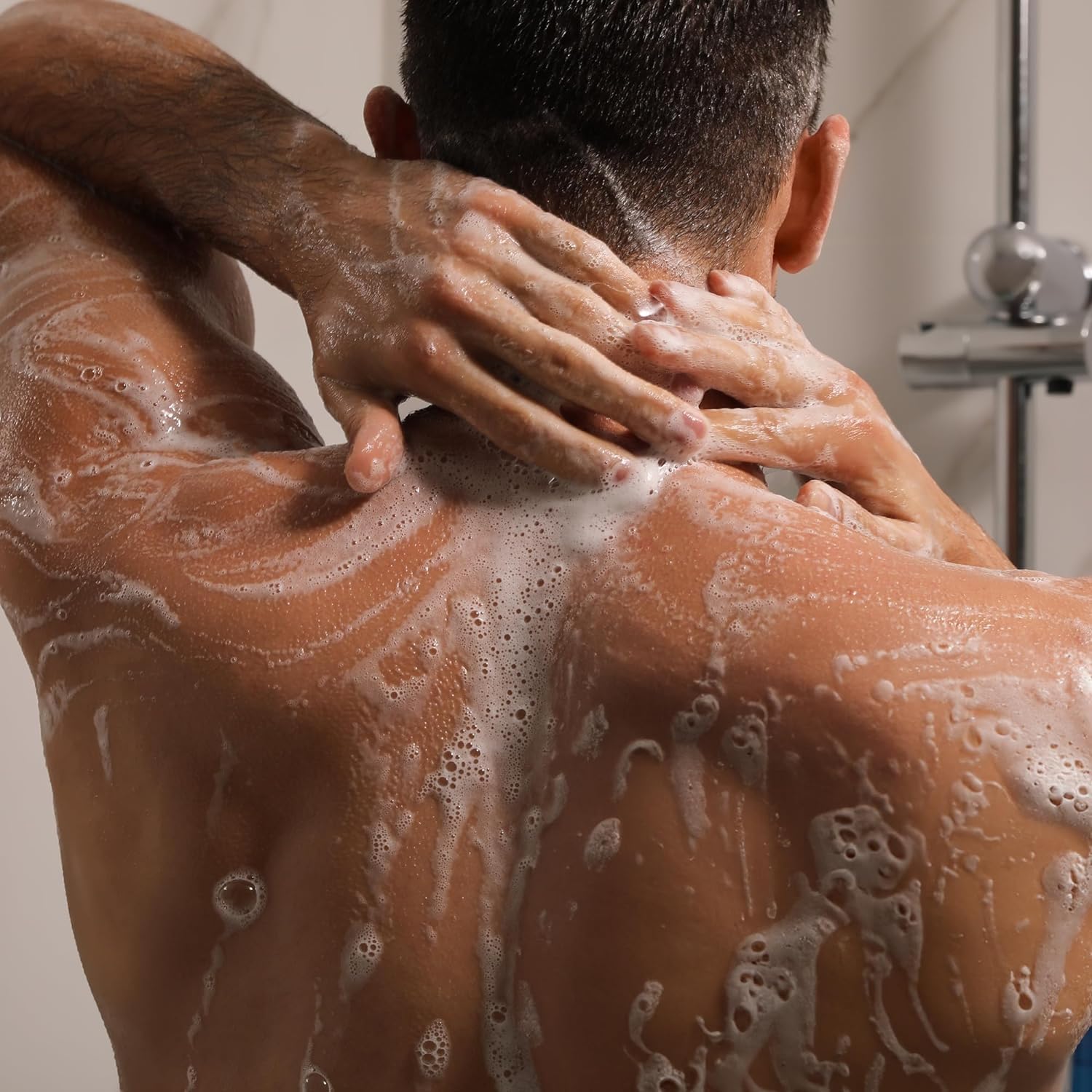 Detalle 2 de Cremo Astonishingly Superior Bagno Doccia Corpo Rinfrescante – gel doccia da 473 ml con profumazioni agrumi e menta