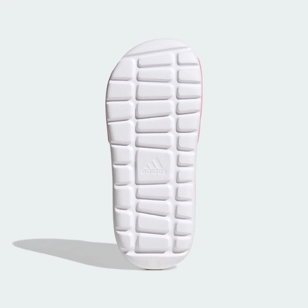Detalle de Sandalia Altaswim 3 de Adidas – rosa: comodidad veraniega y diseño sencillo