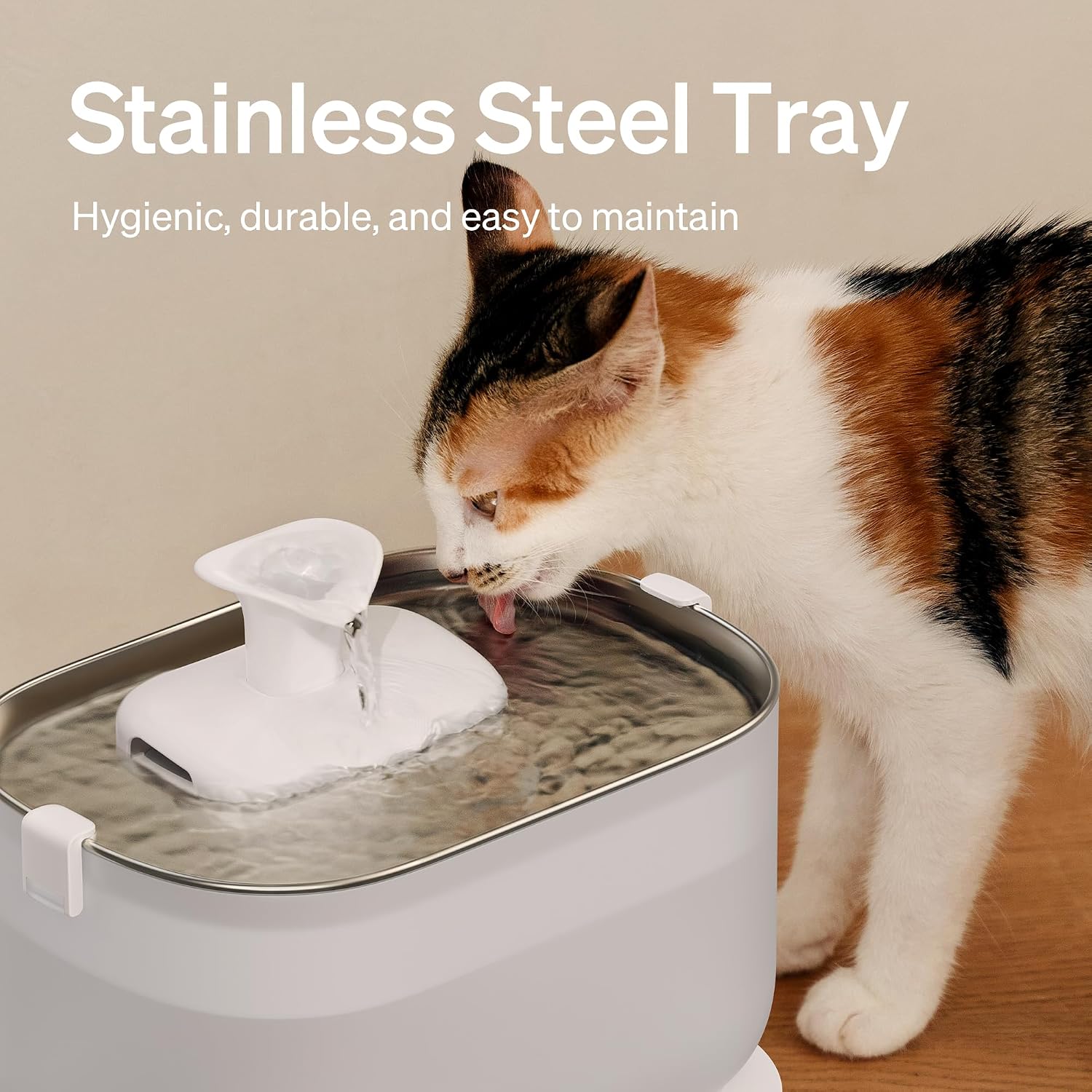 Detalle de PETLIBRO Dockstream 2.5L mains-powered cat water fountain with stainless steel tray