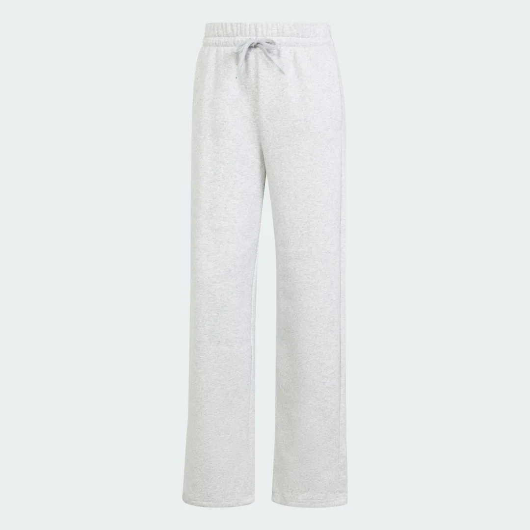 Detalle de Pantalón Essentials Small Logo Feel Cozy Open-Hem de Adidas: comodidad diaria en gris
