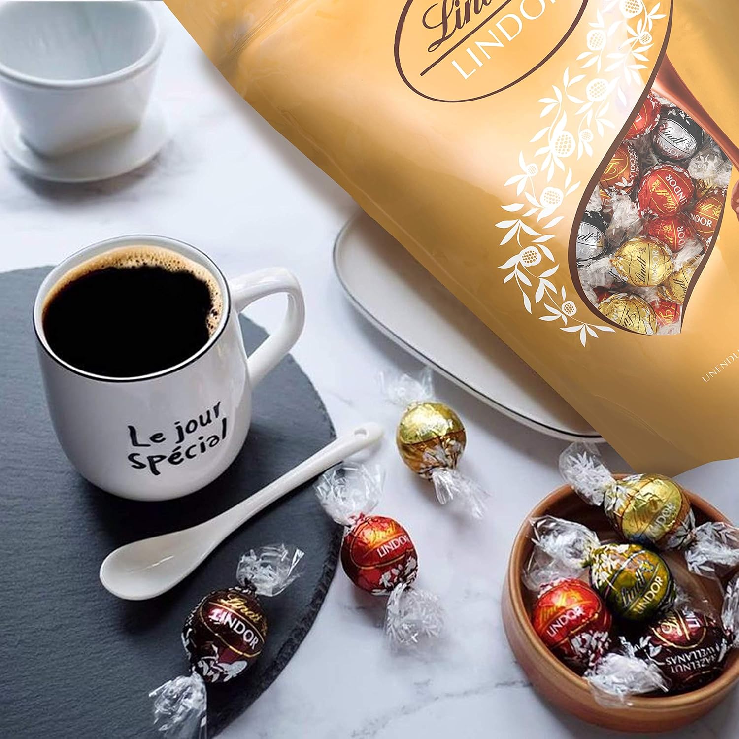 Detalle de Lindt Schokolade 2KG Beutel – LINDOR Kugeln Mix, Pralinengeschenk, Großpackung