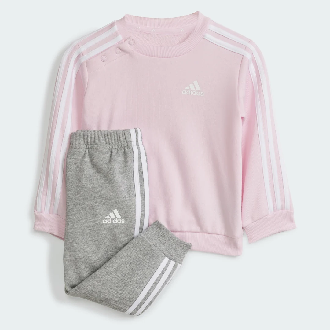 Detalle de Conjunto Essentials 3 bandas (Bebé) de Adidas – sudadera y pantalón en color Rosa