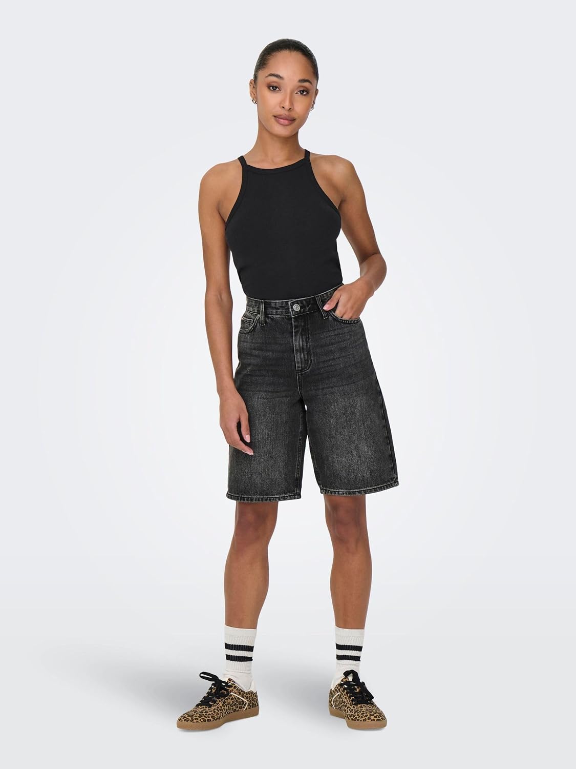 Detalle de ONLY Female Jeans-Shorts ONLSONNY – Hohe Taille, normal geschnittene Denim Shorts
