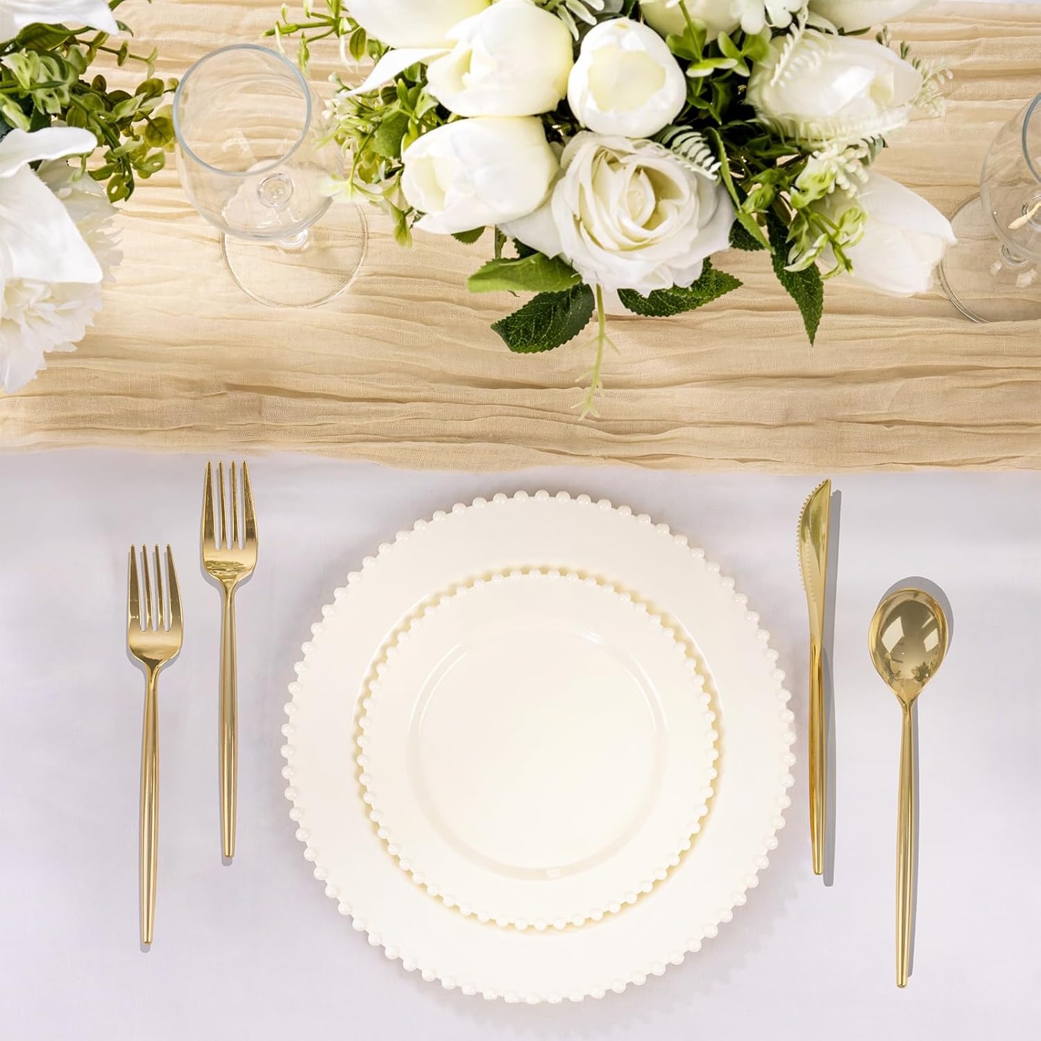 Detalle 2 de U-QE 60PCS Ivory Beaded Plastic Plates - 30 Dinner (10in) + 30 Dessert (7in) Set