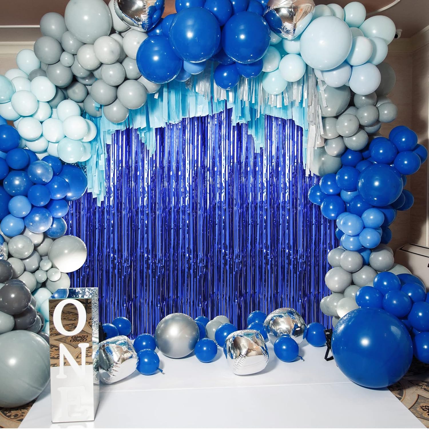 Thumbnail 4 de Crosize 3.3 x 9.9 ft Dark Blue Foil Fringe Curtain ๐