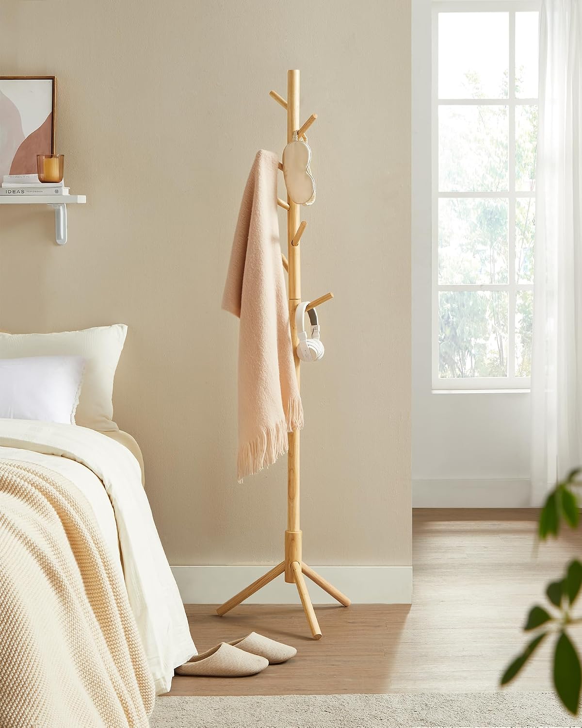 Detalle de VASAGLE RCR004N01 Solid Wood Coat Stand, 8 Hooks, 3 Height Settings