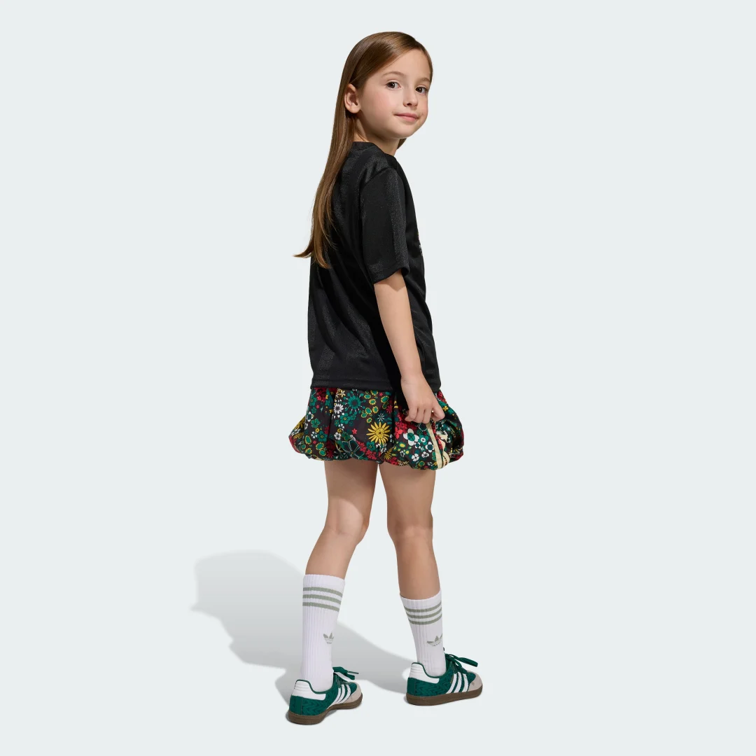 Thumbnail 1 de Conjunto de falda y camiseta adidas Originals x Liberty London – negro