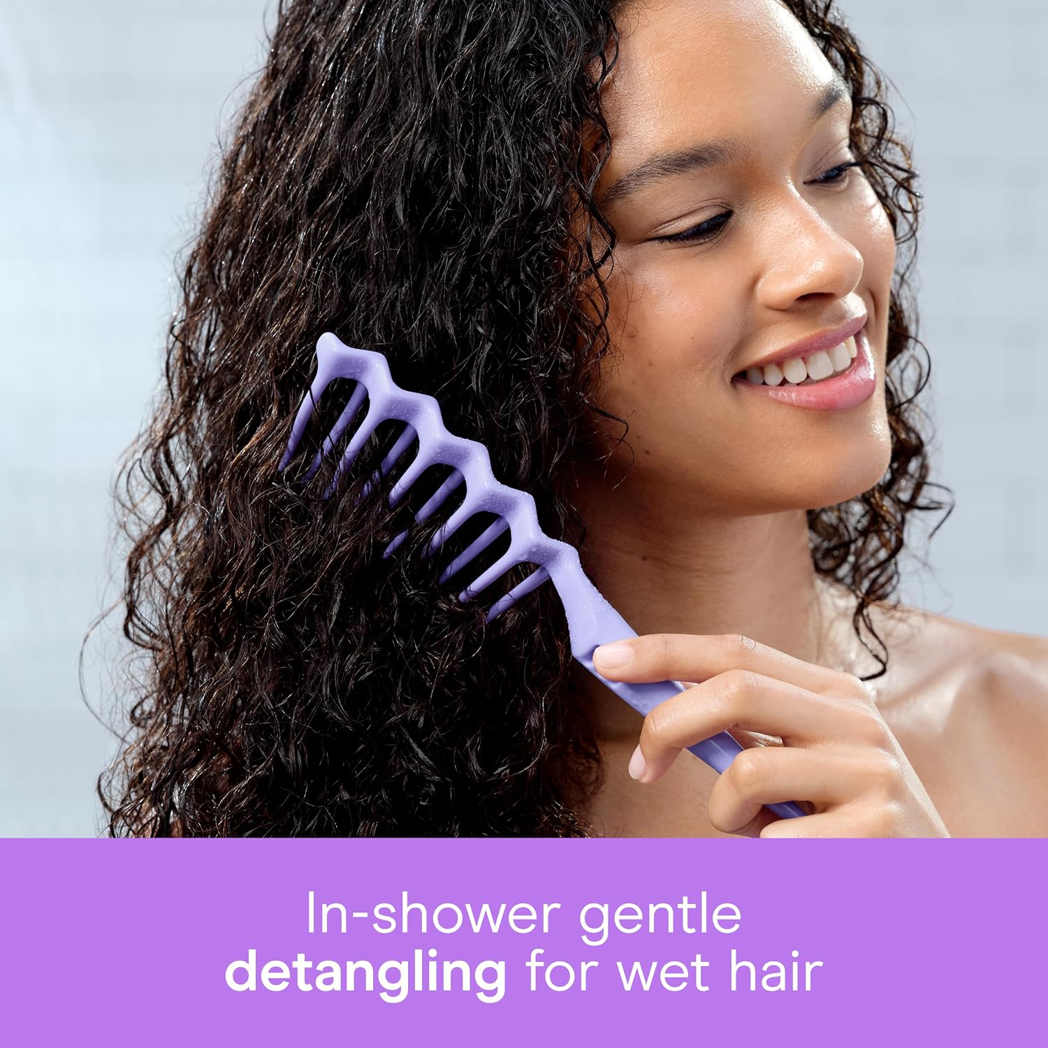 Detalle 2 de Conair Detangling Comb for Curly Hair, Purple