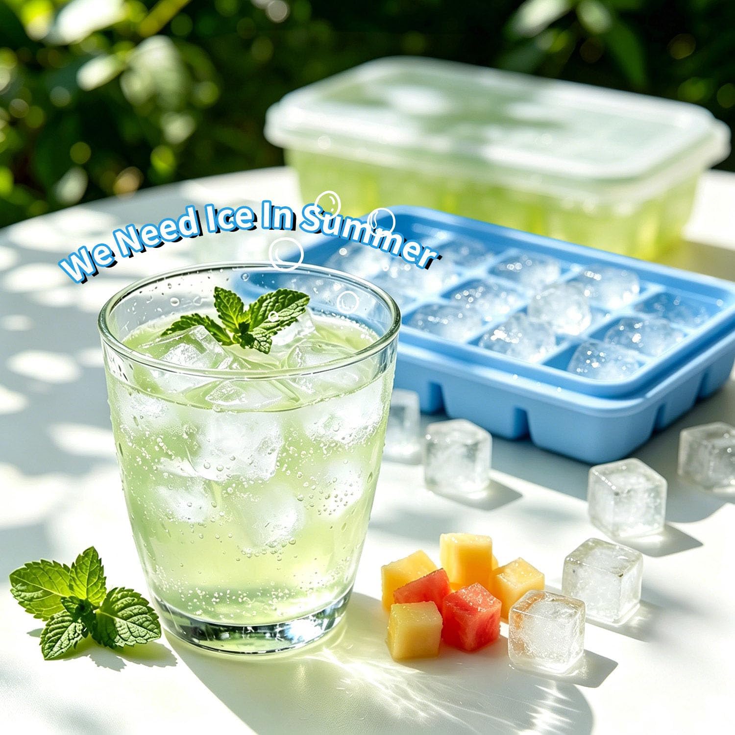 Detalle 1 de Azxb Azxb- Ice Cube Trays – silikonowa foremka na 15 kostek z pokrywką