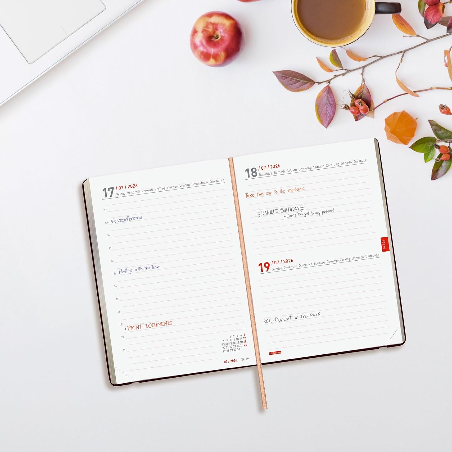 Detalle 2 de Finocam Mara Daily Diary 18–Month – dagkalender, en dag per sida, juli 2026–december 2027