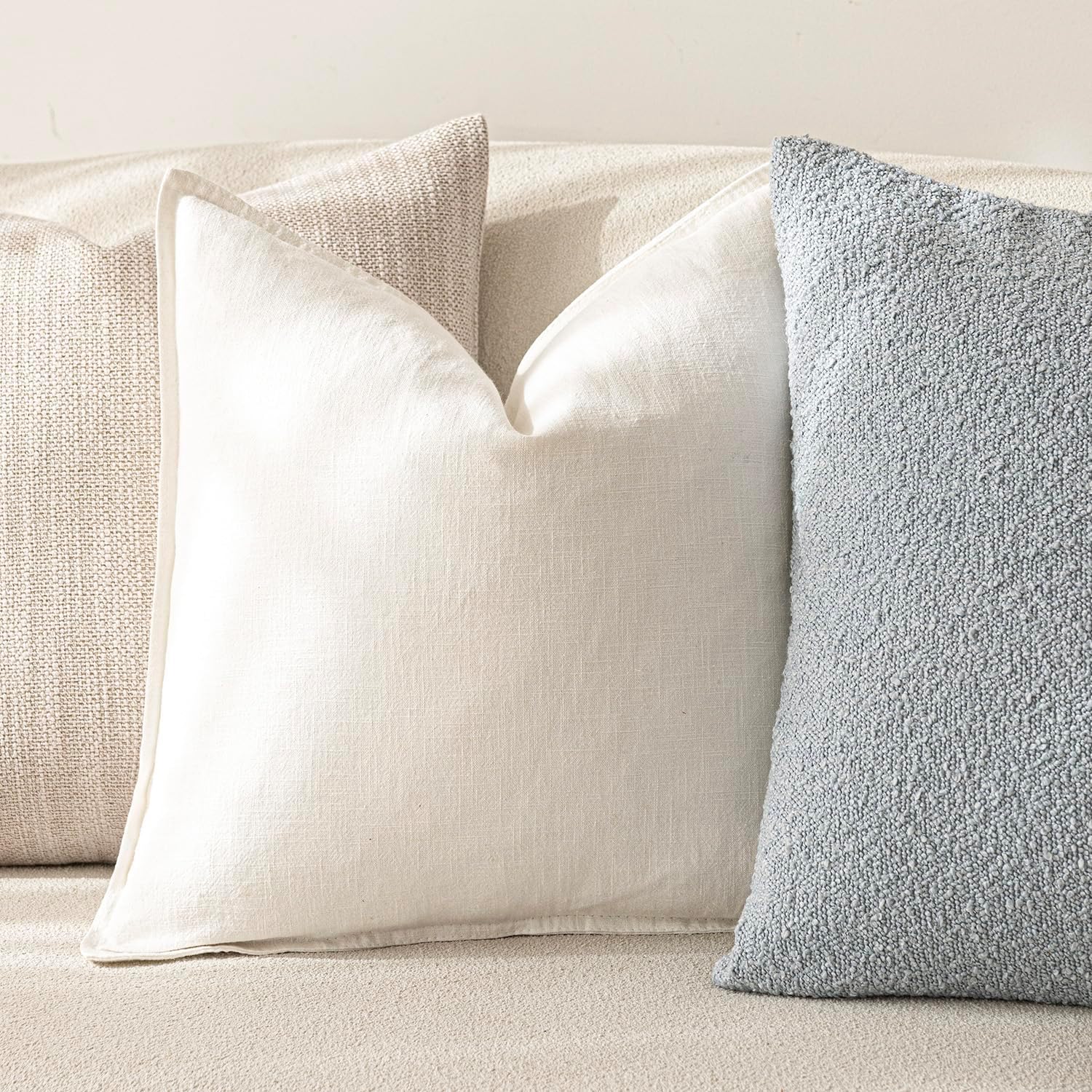 Detalle de Foindtower 2-Pack Decorative Linen Throw Pillow Covers, 26x26 Cream White