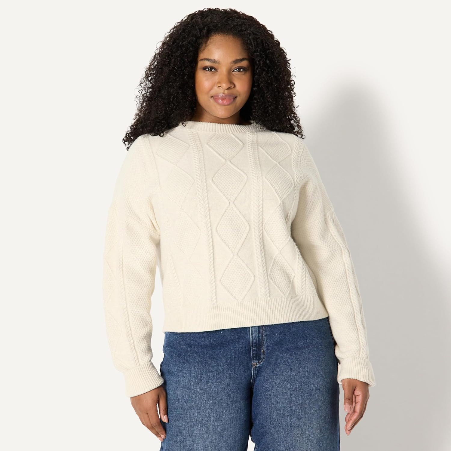 Thumbnail 5 de Amazon Essentials Damen Relaxed-Fit Rundhalsausschnitt Zopfmuster – lockere Passform, klassischer Stil