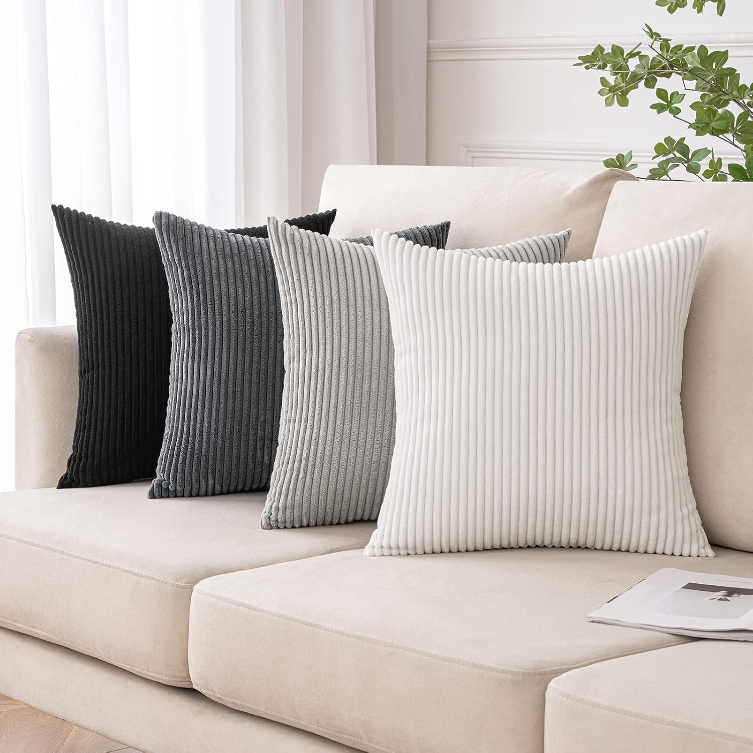 Detalle 2 de MIULEE 4er Set Samt Kissenbezug 40x40 cm – Cord-Grau