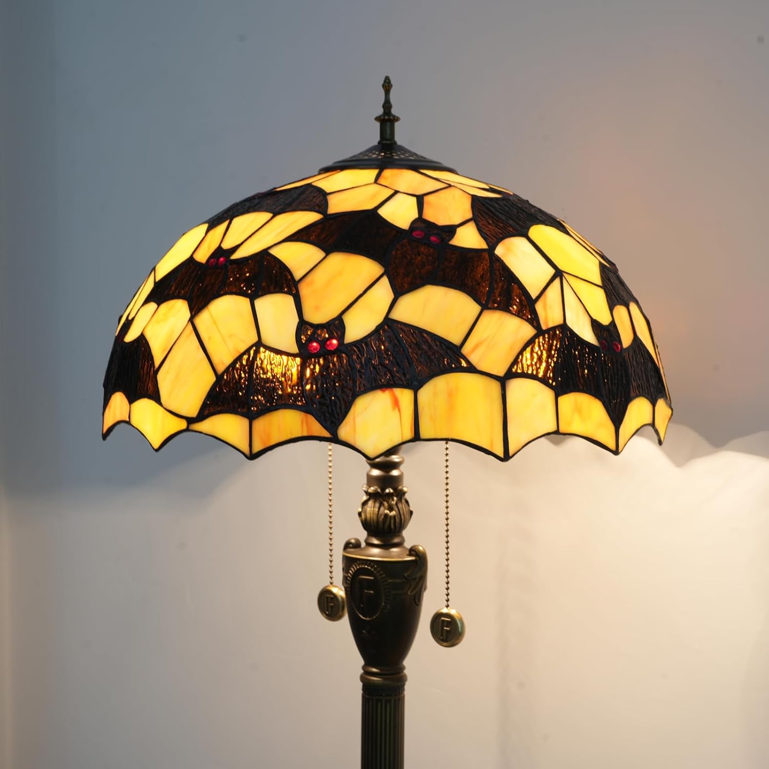 Thumbnail 2 de NUODITOS Tiffany Black Bats Floor Lamp — Vintage Stained Glass, Bright Yet Gentle Illumination