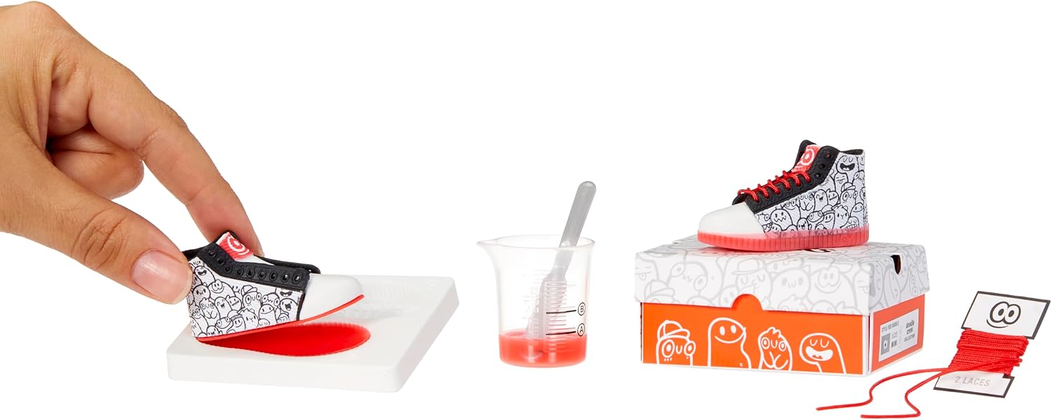 Thumbnail 6 de MGA's Miniverse Make It Mini Sneakers: miniatuurset met blinde verpakking